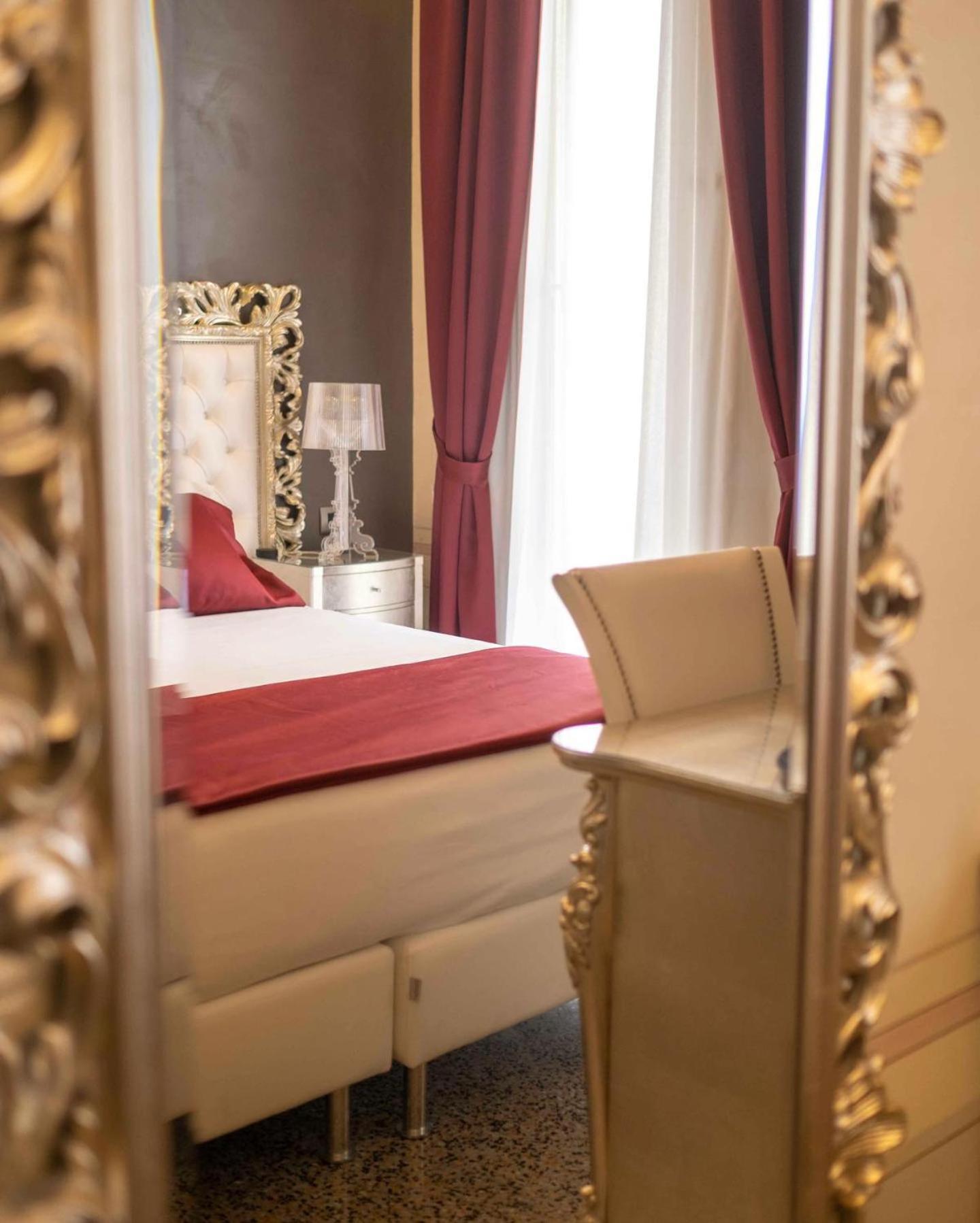 Luxury Liberty House Hotel Alghero Room photo